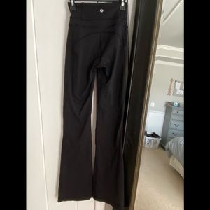 LuLu lemon yoga pants